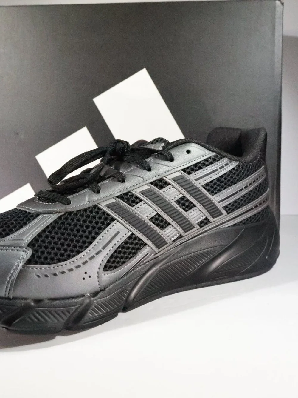 Adidas TechnoChaos 2000 Core Black Metallic Mens Size 11.5 JR7229 NEW W/Box